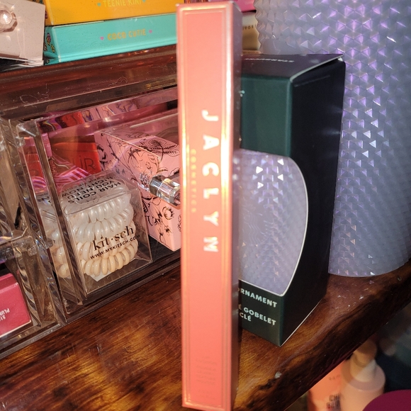 Jacyln Cosmetics Rouge Romance Lipstick - Picture 3 of 5